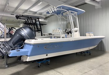 2022 Robalo 226 Cayman Steel Blue/White Boat